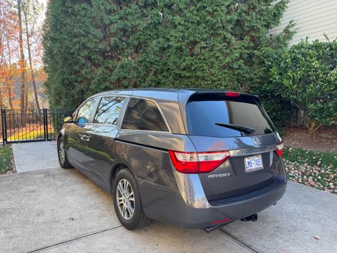 Used 2013 Honda Odyssey EX image 10