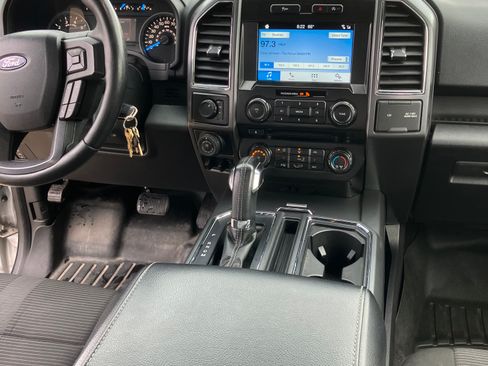 Used 2017 Ford F150 XLT w/ Equipment Group 302A Luxury image 27