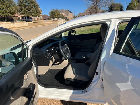 Used 2015 Honda Civic LX image 9