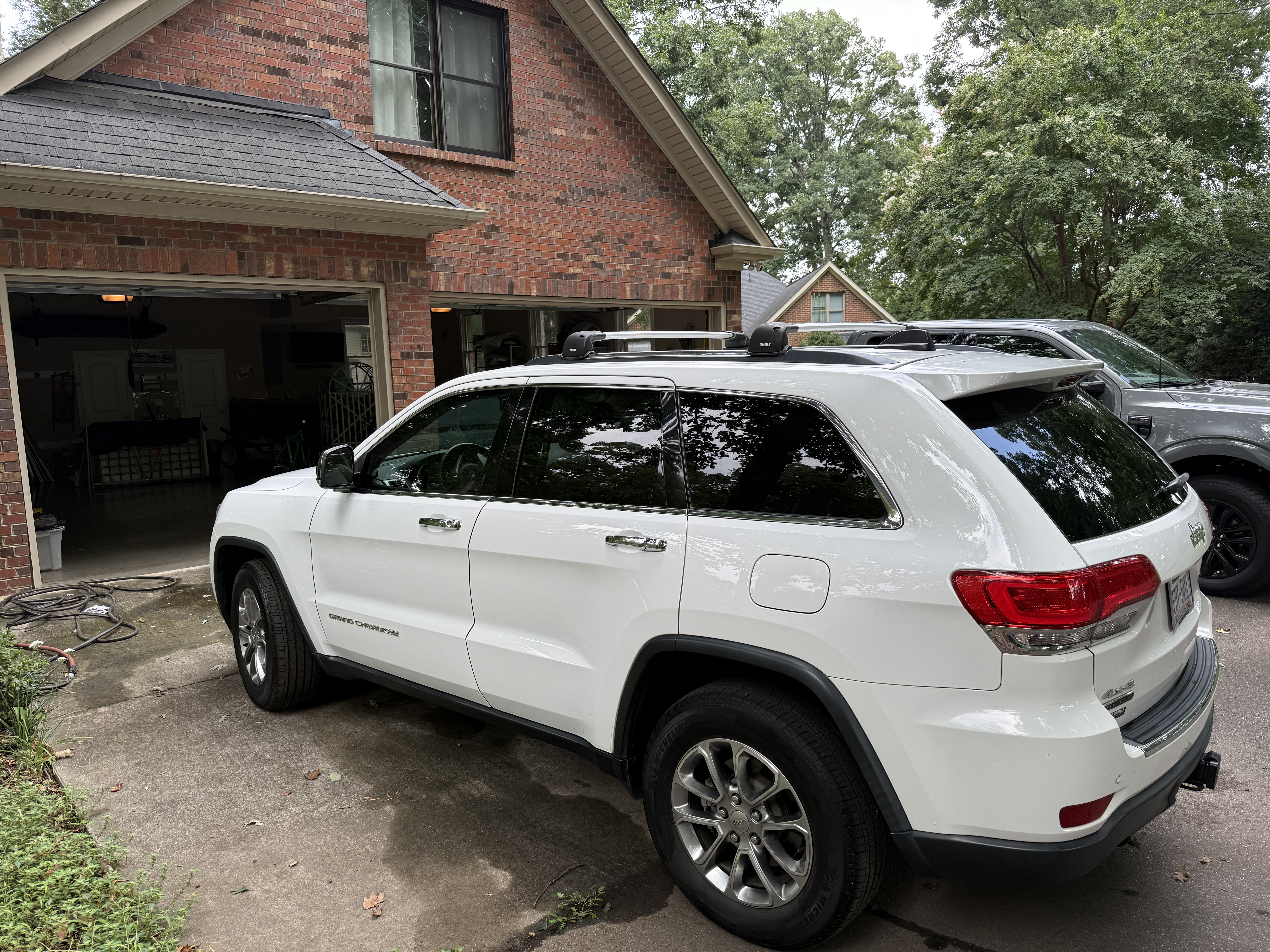 Used 2016 Jeep Grand Cherokee Limited w/ Trailer Tow Group IV AWD/4WD image 4