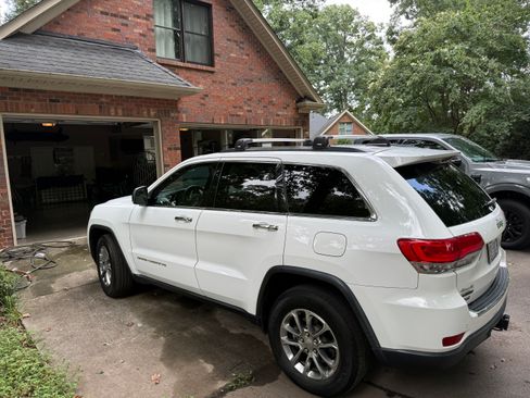 Used 2016 Jeep Grand Cherokee Limited w/ Trailer Tow Group IV AWD/4WD image 4
