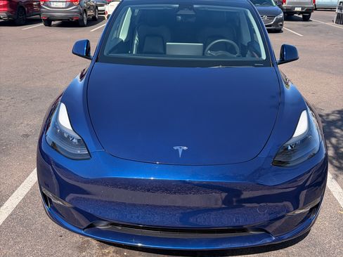 Used 2023 Tesla Model Y Long Range image 2