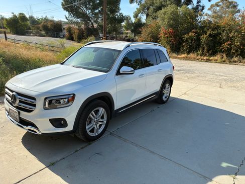 Used 2021 Mercedes-Benz GLB 250 image 8