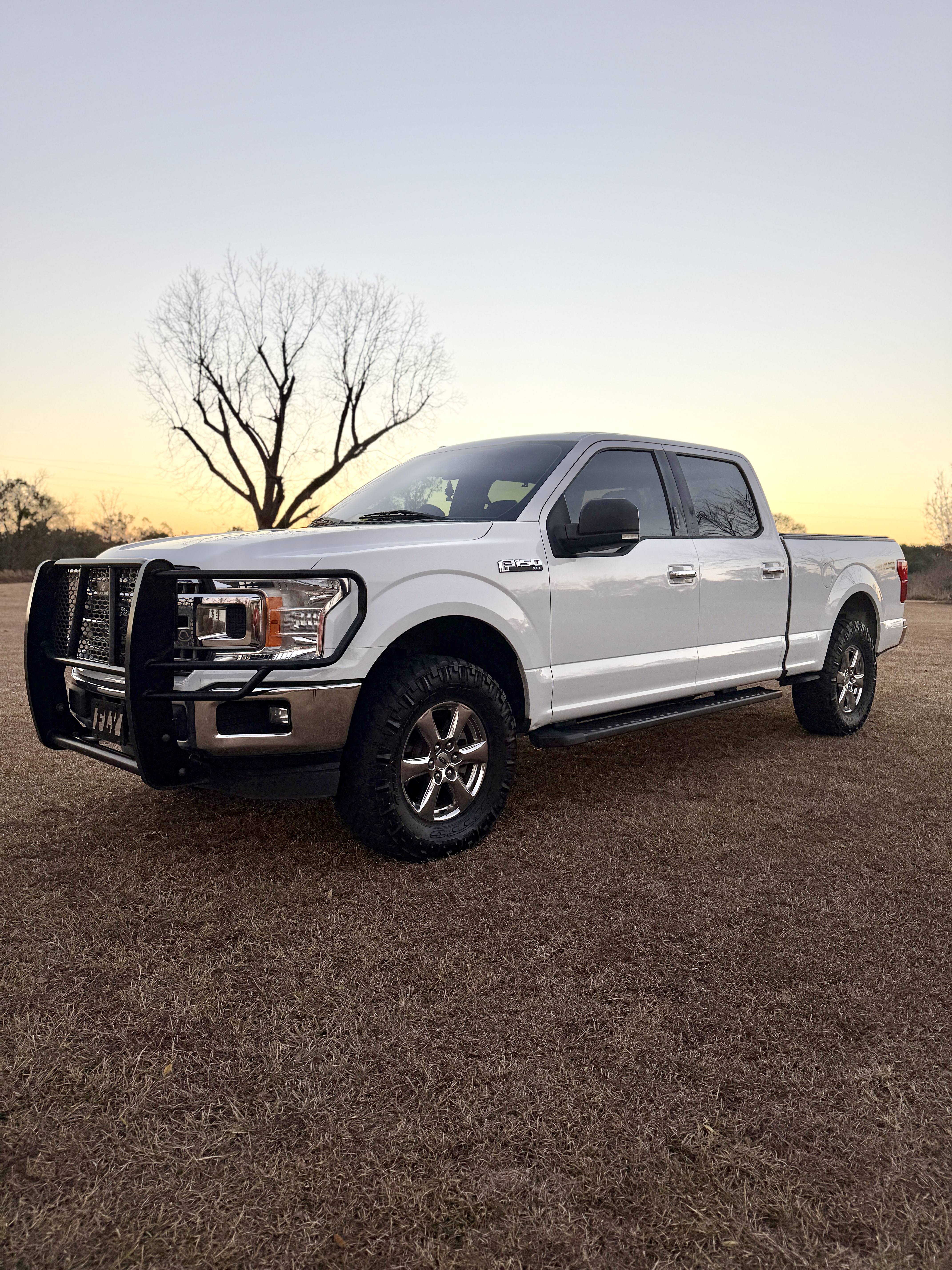 Used 2018 Ford F150 XLT w/ Equipment Group 302A Luxury AWD/4WD image 1