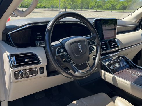 Used 2018 Lincoln Navigator Reserve w/ Technology Package AWD/4WD image 30