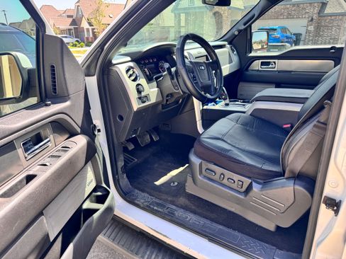 Used 2014 Ford F150 FX4 w/ Equipment Group 402A Luxury AWD/4WD image 10
