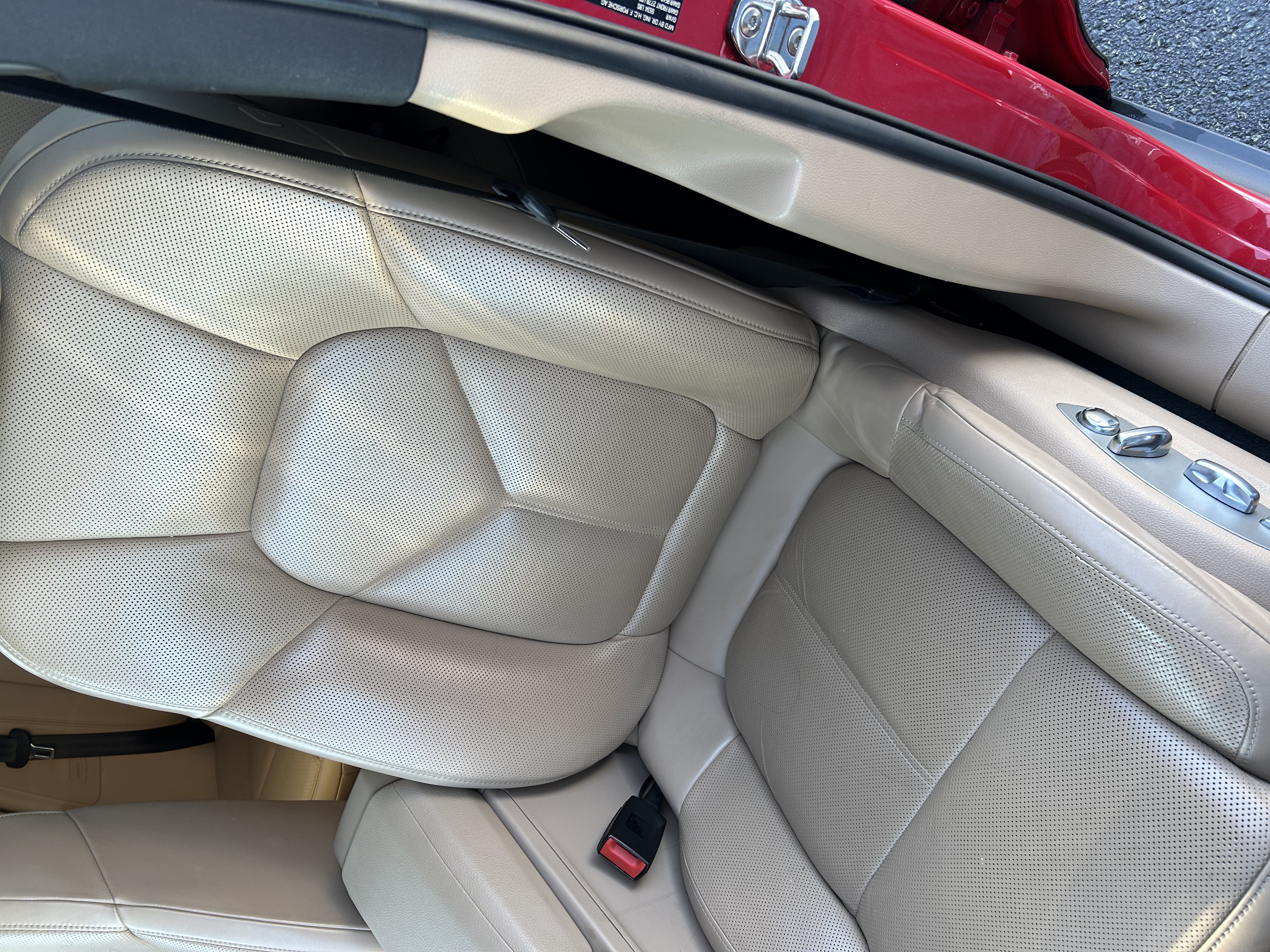 Used 2021 Porsche Macan AWD/4WD image 9