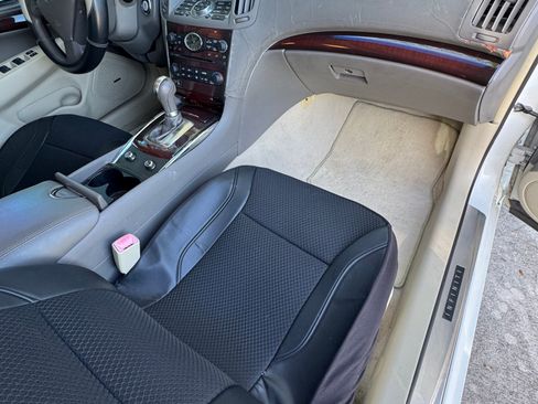 Used 2011 INFINITI G37 Journey w/ Premium Pkg RWD image 14