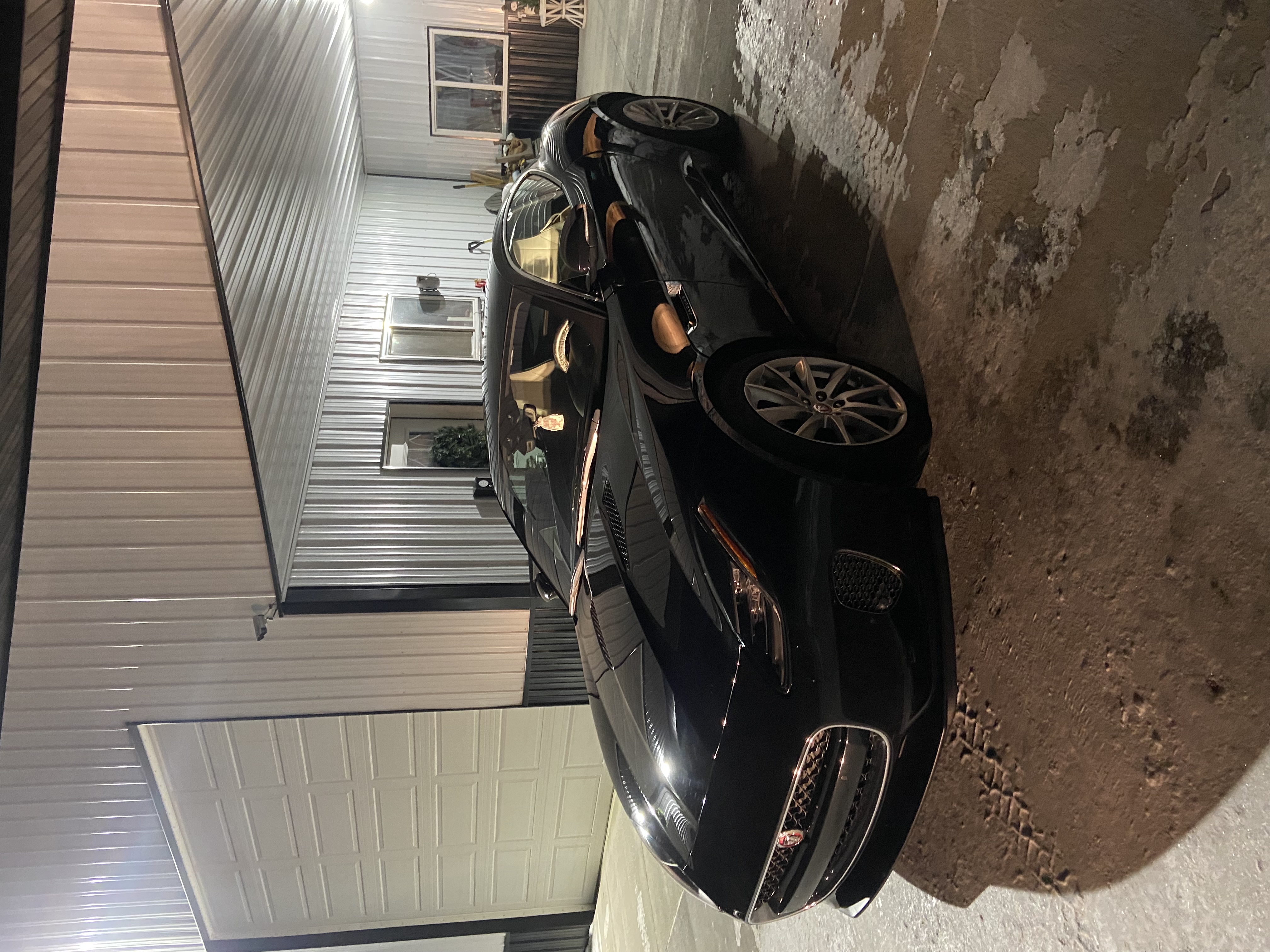 Used 2018 Jaguar F-TYPE Coupe RWD image 5