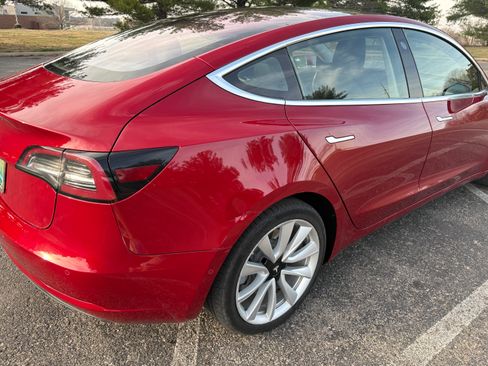 Used 2018 Tesla Model 3 Long Range image 14