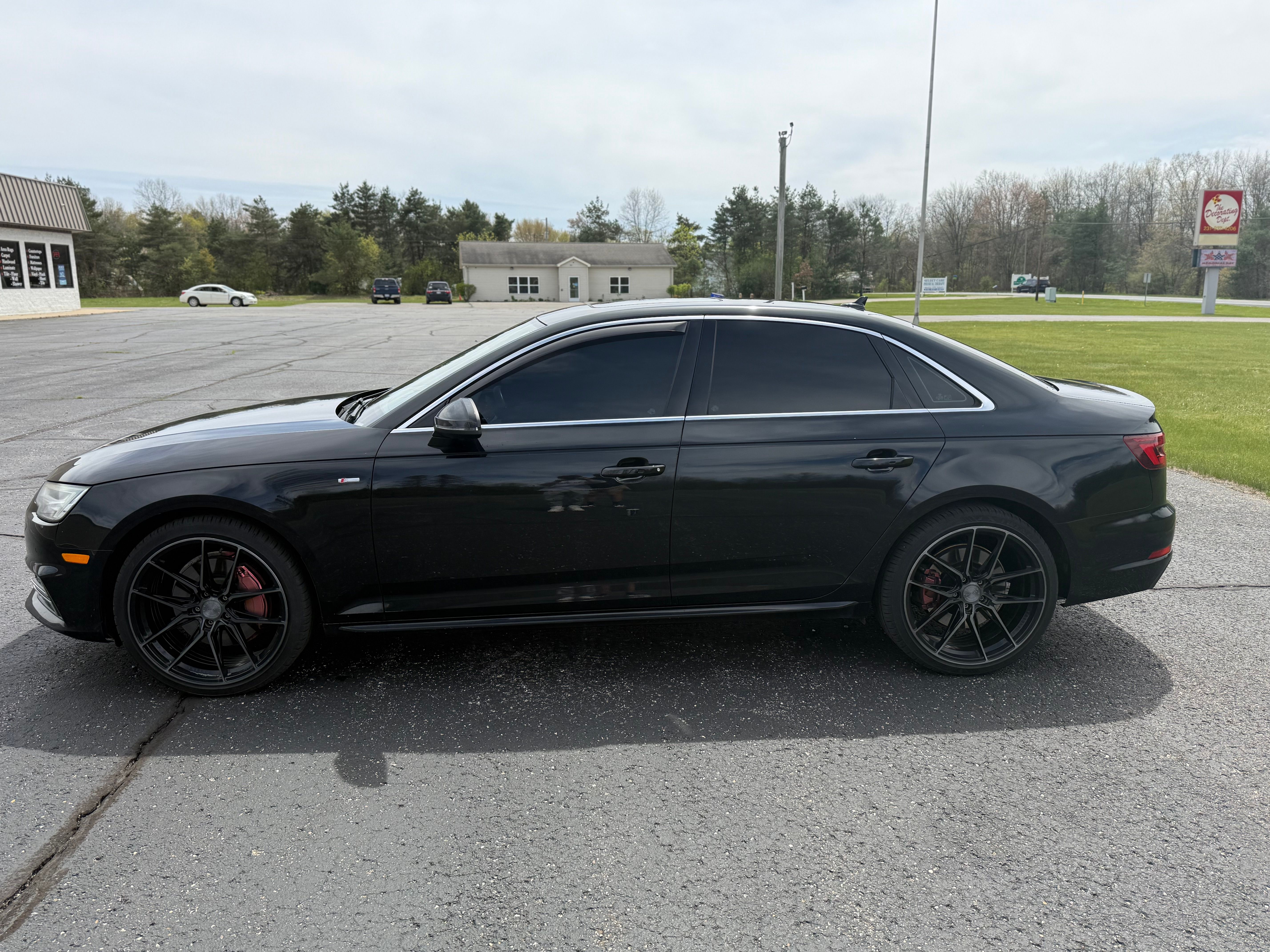 Used 2018 Audi A4 2.0T Premium Plus w/ Premium Plus Package AWD/4WD image 1