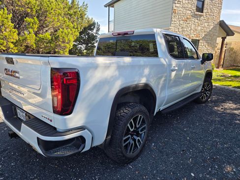 Used 2023 GMC Sierra 1500 AT4 w/ Technology Package image 11