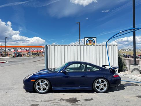 Used 2001 Porsche 911 Carrera RWD image 4