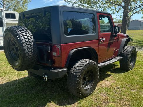 Used 2010 Jeep Wrangler Rubicon w/ Dual Top Group image 5