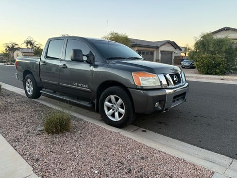 Used 2012 Nissan Titan SV w/ SV Premium Utility Pkg image 2