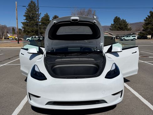 Used 2024 Tesla Model Y Long Range image 6
