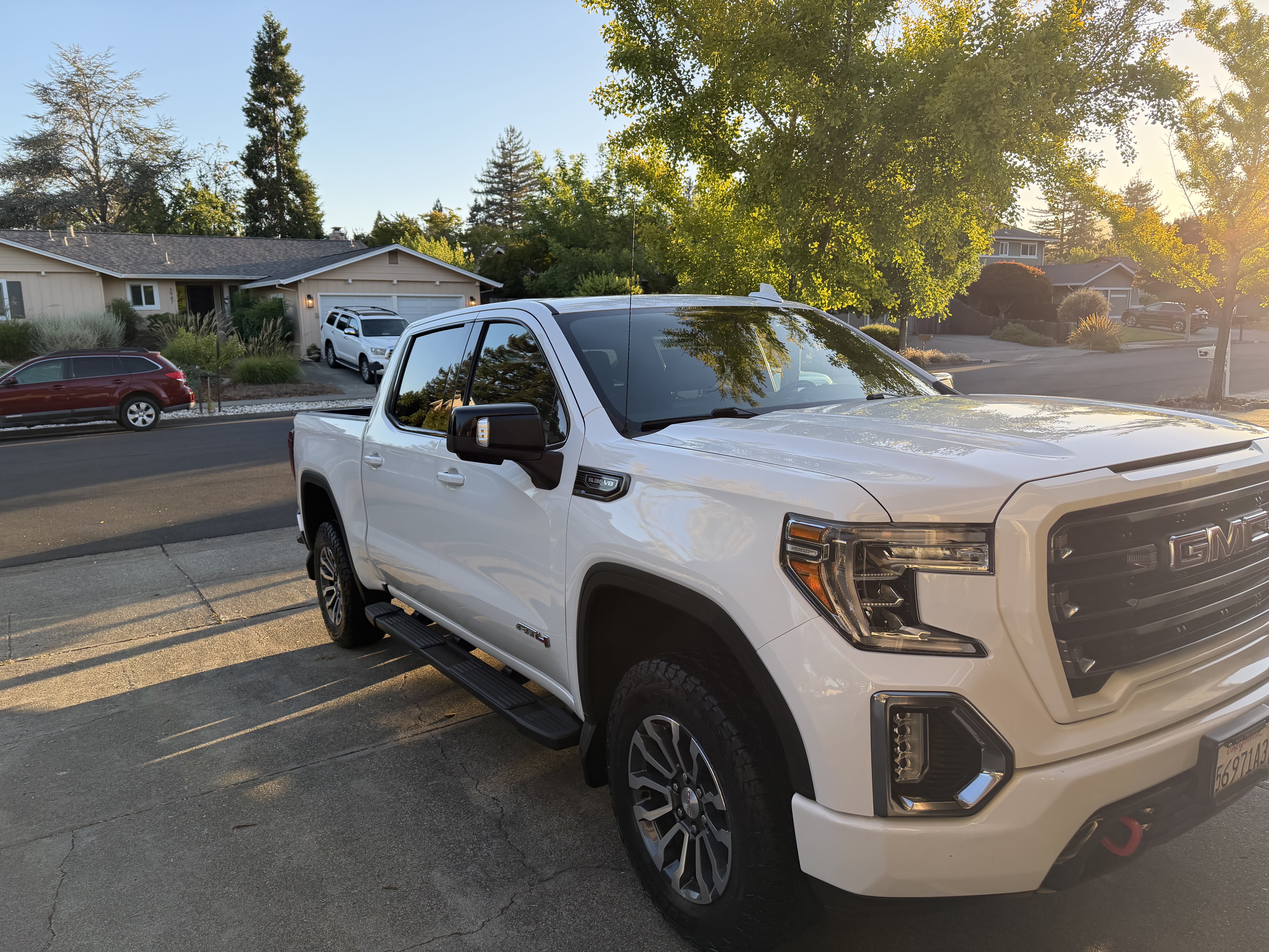 Used 2019 GMC Sierra 1500 AT4 w/ AT4 Preferred Package AWD/4WD image 2
