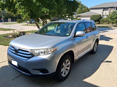Used 2012 Toyota Highlander SE w/ Tow Pkg