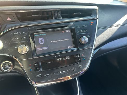 Used 2016 Toyota Avalon XLE FWD image 12