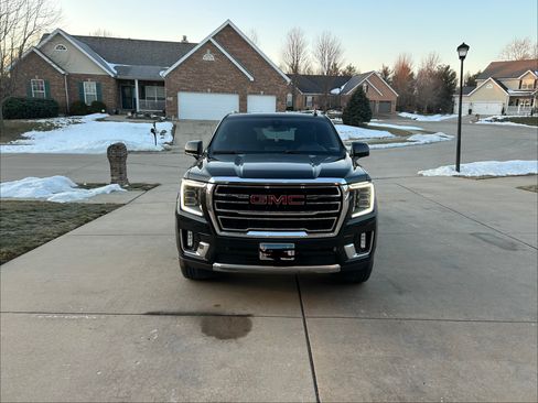 Used 2021 GMC Yukon SLT w/ SLT Luxury Plus Package image 9