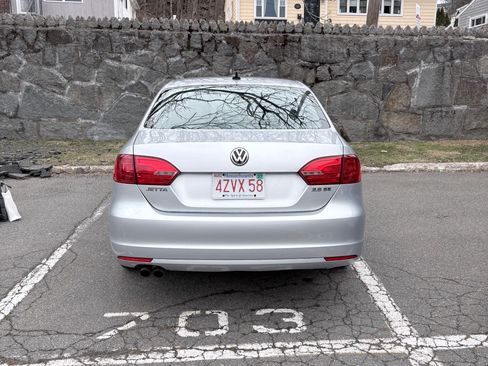 Used 2013 Volkswagen Jetta SE image 4