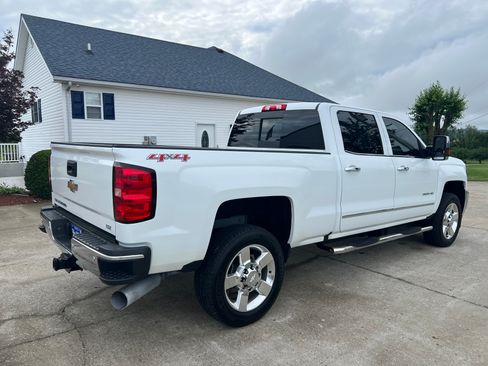 Used 2016 Chevrolet Silverado 2500 LTZ w/ Duramax Plus Package AWD/4WD image 5