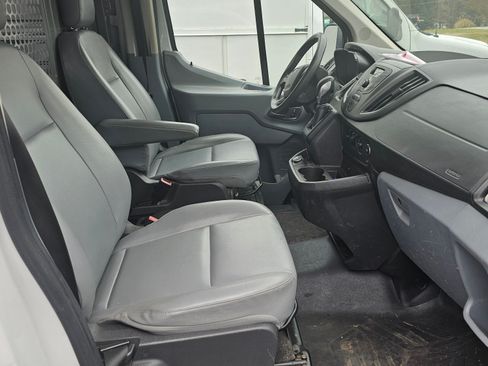 Used 2018 Ford Transit 250 130 Low Roof image 1