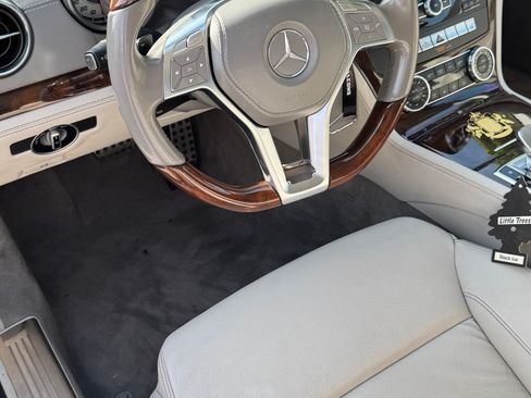 Used 2013 Mercedes-Benz SL 550 image 13