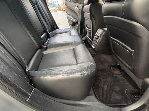 Used 2017 Dodge Charger SXT w/ Plus Group image 18