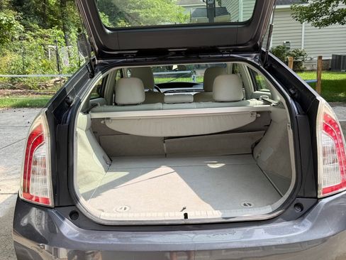 Used 2015 Toyota Prius Two FWD image 6