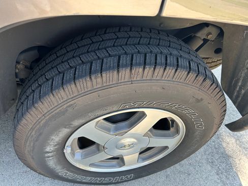 Used 2006 Chevrolet TrailBlazer LS w/ LS Preferred Equipment Group RWD image 11