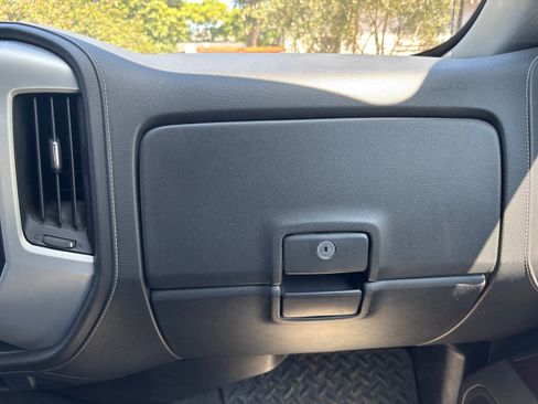 Used 2016 GMC Sierra 2500 SLE w/ SLE Preferred Package image 5