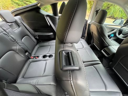 Used 2023 Tesla Model Y Long Range image 18