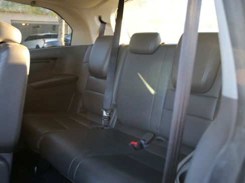 Used 2014 Honda Odyssey EX-L image 18