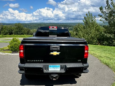 Used 2019 Chevrolet Silverado 2500 LTZ w/ Custom Sport Edition AWD/4WD image 5