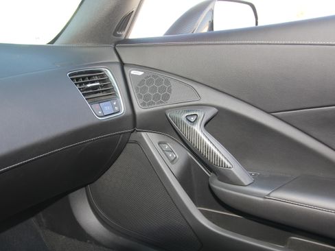 Used 2017 Chevrolet Corvette Z06 image 16