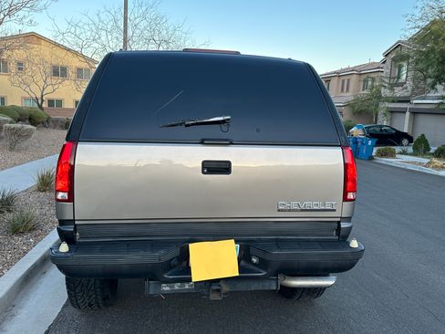 Used 1999 Chevrolet Tahoe 4WD 2-Door w/ Preferred Equipment Group image 12