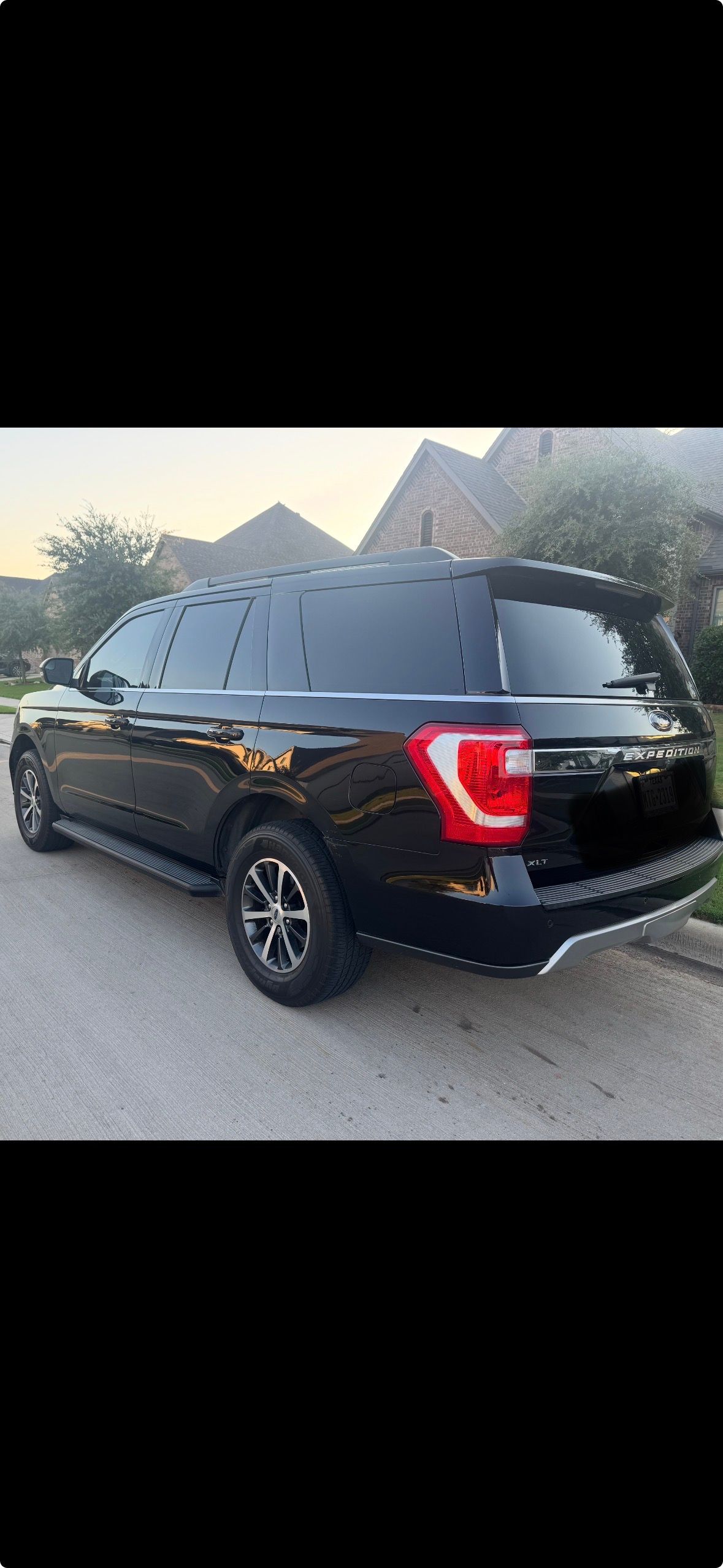 Used 2019 Ford Expedition XLT w/ Equipment Group 201A RWD image 4