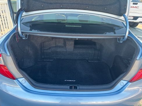 Used 2014 Toyota Camry XLE image 13