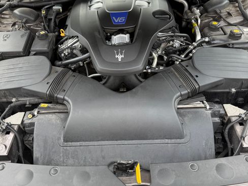 Used 2014 Maserati Quattroporte S Q4 AWD/4WD image 8