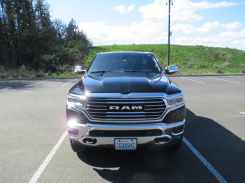 Used 2019 RAM 1500 Limited AWD/4WD image 9