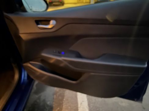 Used 2022 Hyundai Accent SE image 16