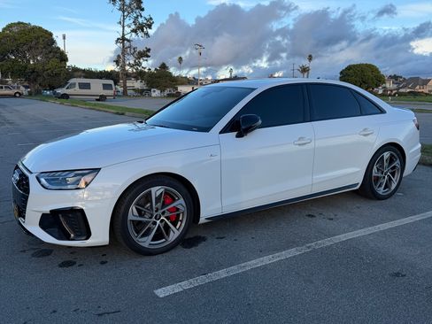 Used 2023 Audi A4 2.0T Premium Plus w/ Premium Plus Package image 2