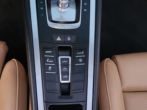 Used 2016 Porsche 911 Turbo image 27