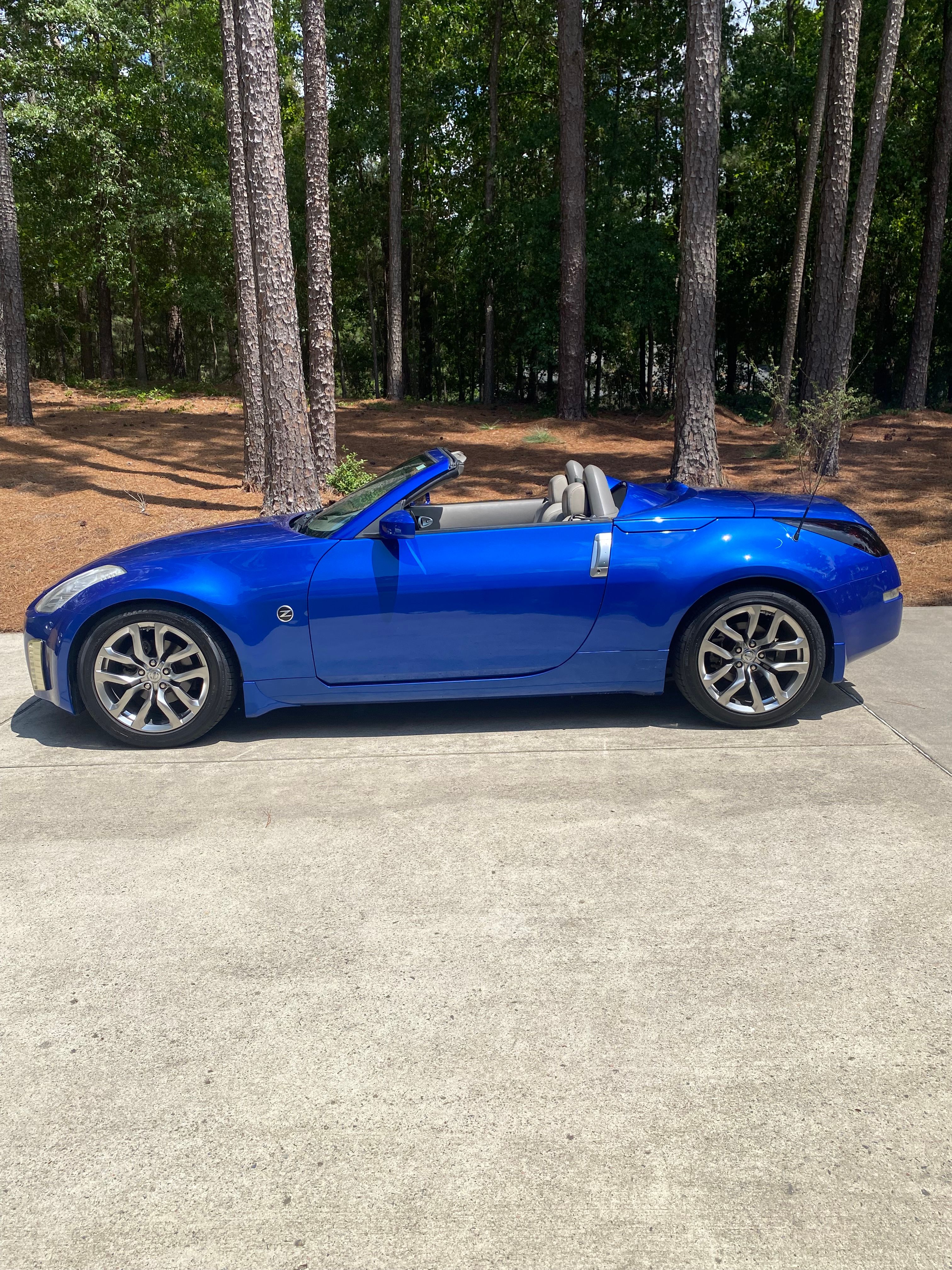 Used 2005 Nissan 350Z Touring RWD image 17