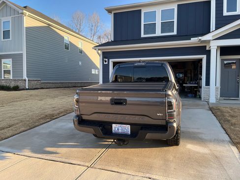 Used 2021 Toyota Tacoma TRD Sport w/ TRD Premium Sport Package image 13
