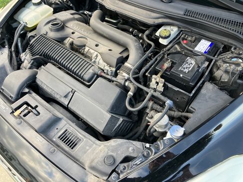 Used 2011 Volvo C70 T5 image 22