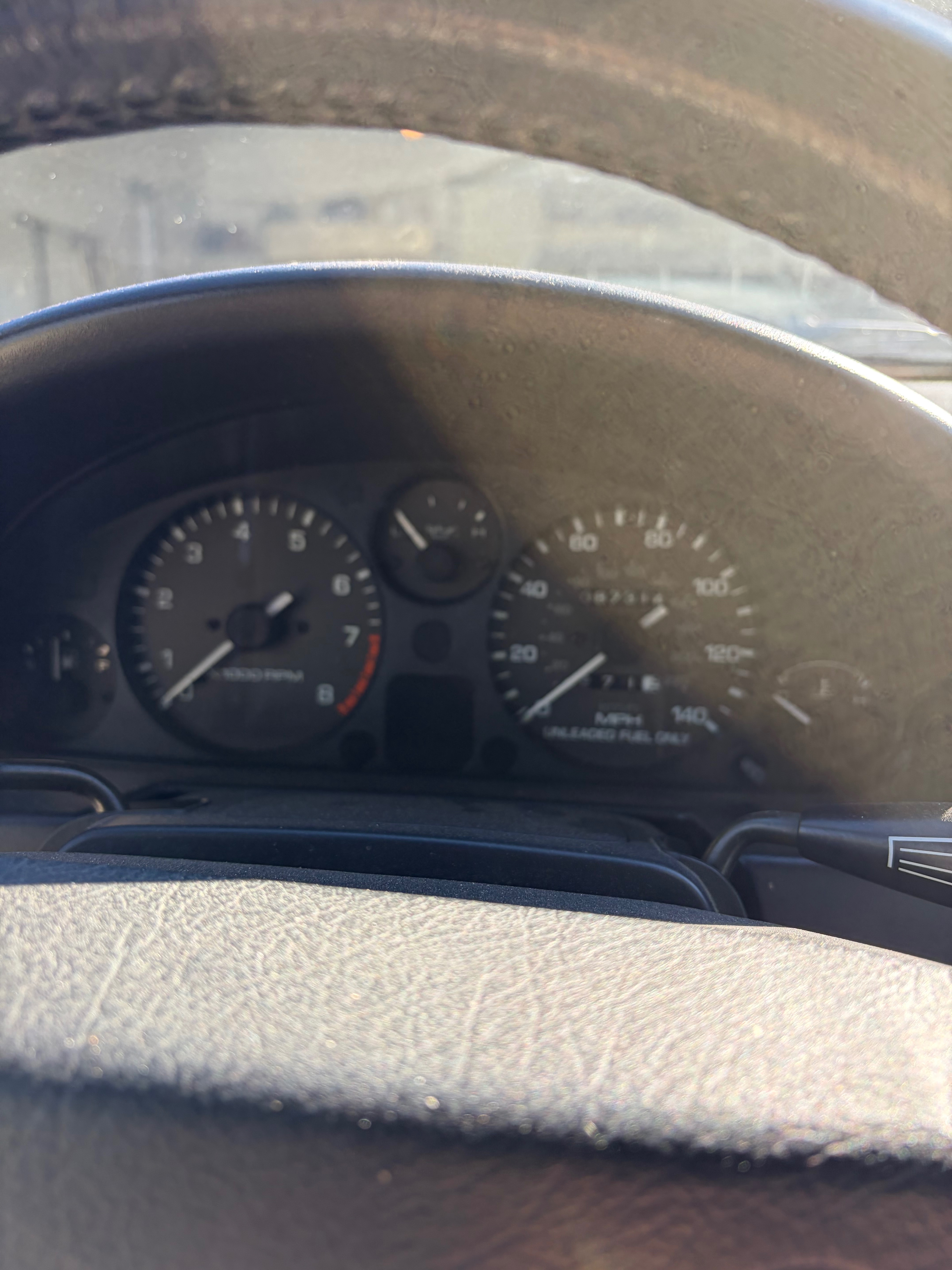 Used 1997 MAZDA MX-5 Miata RWD image 6