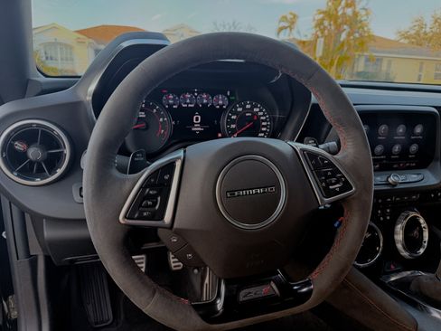 Used 2019 Chevrolet Camaro ZL1 image 26