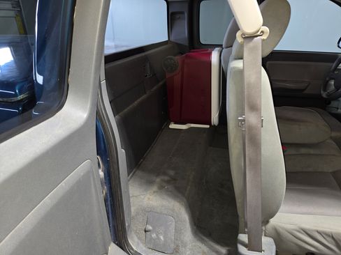 Used 2006 Dodge Dakota ST image 8